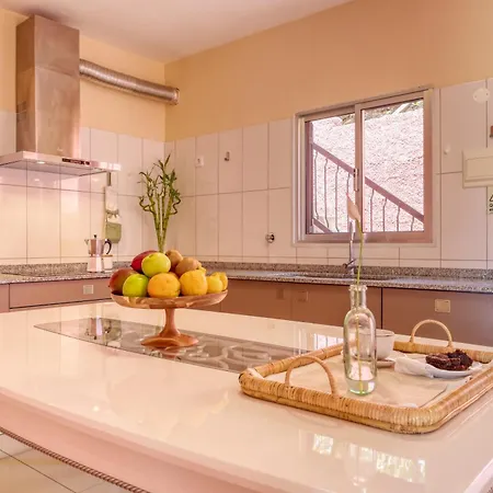 Sunrise House, A In Madeira Apartamento *